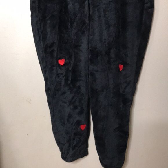 VS PINK Teddy One piece pjs Black w/Red Hearts cozy fall limited edition warm - Picture 4 of 12